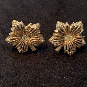 Vintage leaf earrings